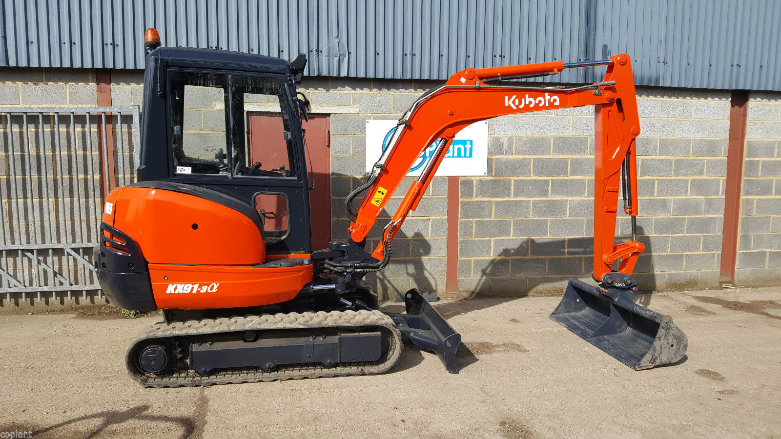 mini digger hire